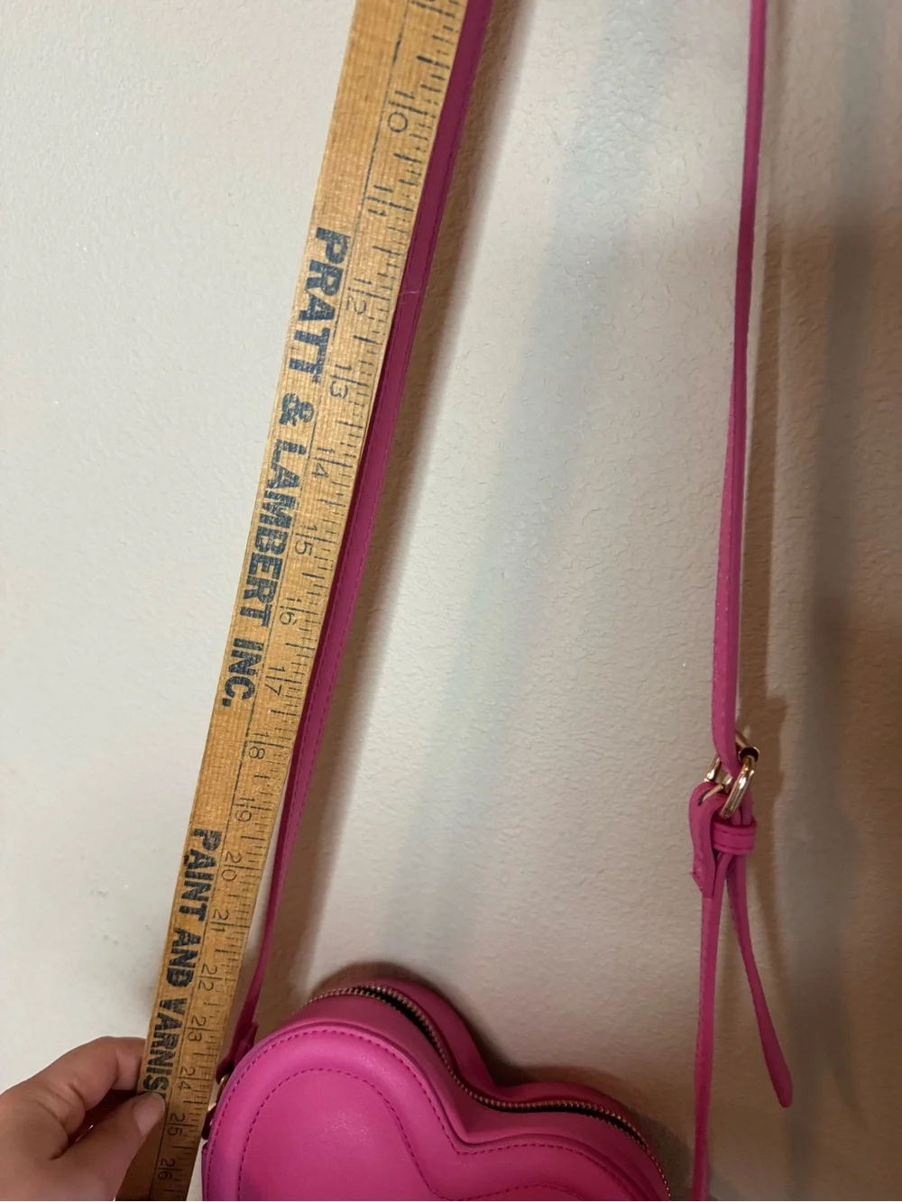 Juicy Couture Heart Shaped Pink Crossbody Bag Charm Purse - Picture 5 of 6
